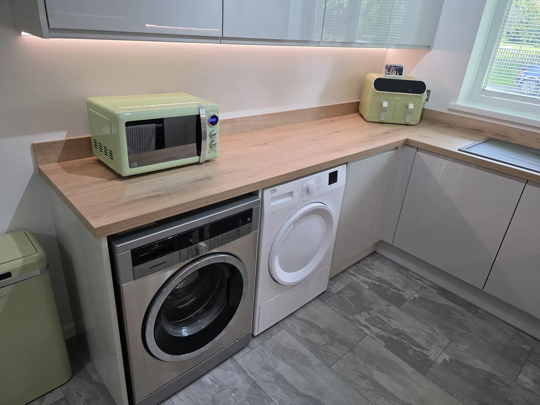 Integrated appliances in the finished kitchen