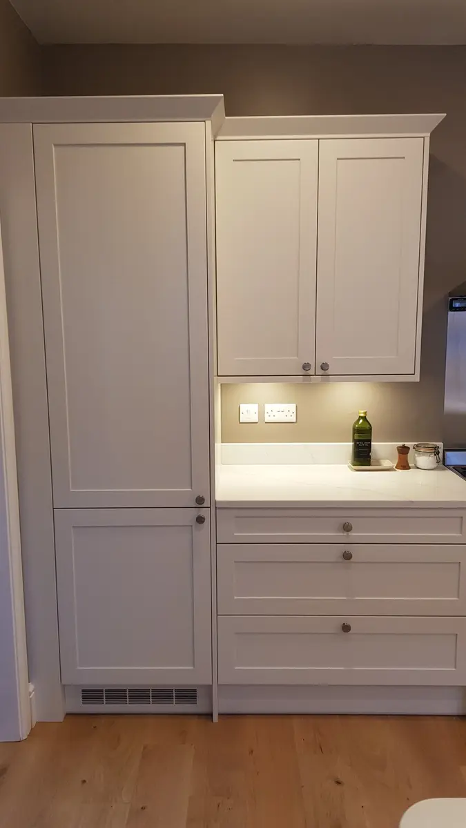 Tall cabinet light detail